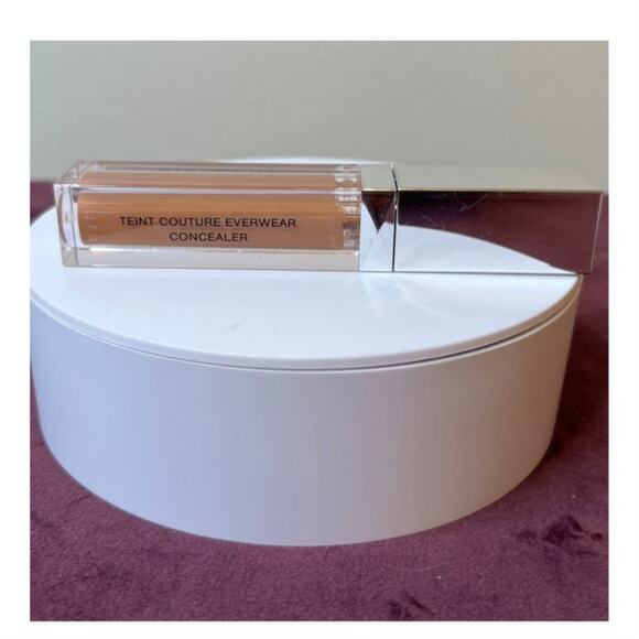 Givenchy Teint Courture Everware Concealer #40 W Blush 21oz - Picture 4 of 5